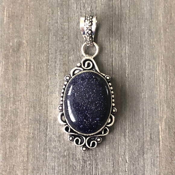 Blue Sandstone gemstone pendant - Picture 4 of 8